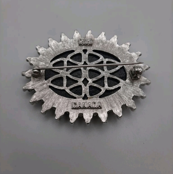 Vintage 1970's Sarah Coventry Brooch - Picture 3 of 3